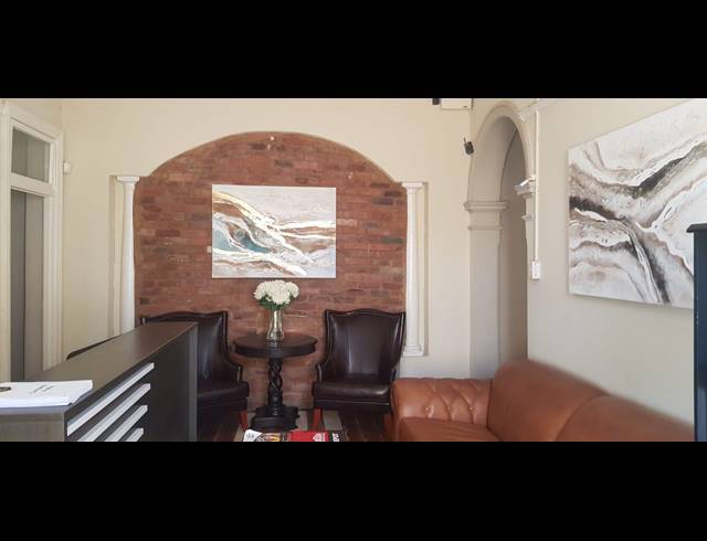 736M² OFFICE FOR SALE IN GLENWOOD